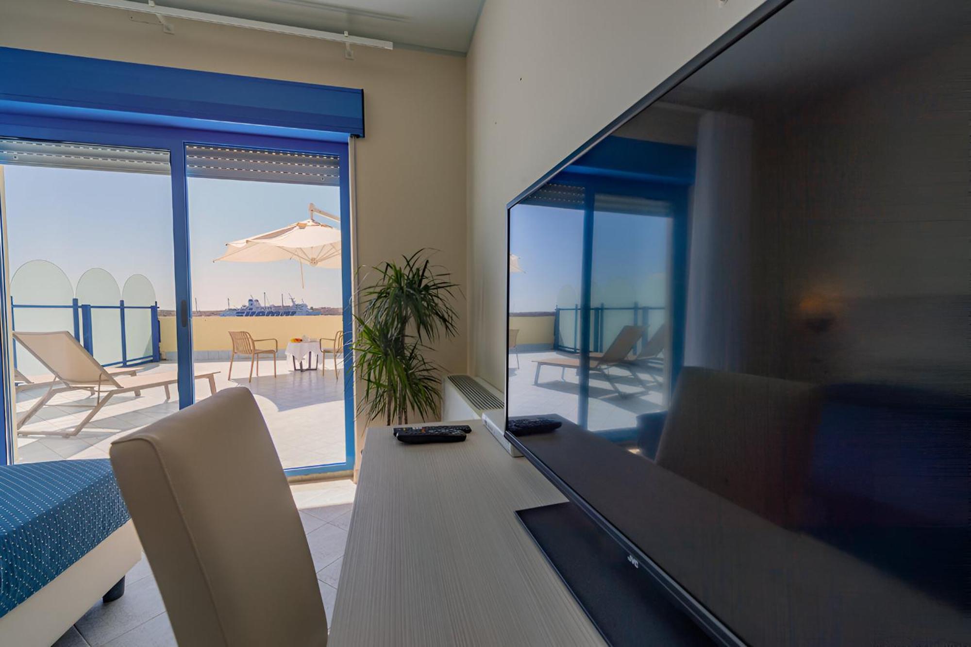 LMP Hotel Baia Turchese מראה חיצוני תמונה