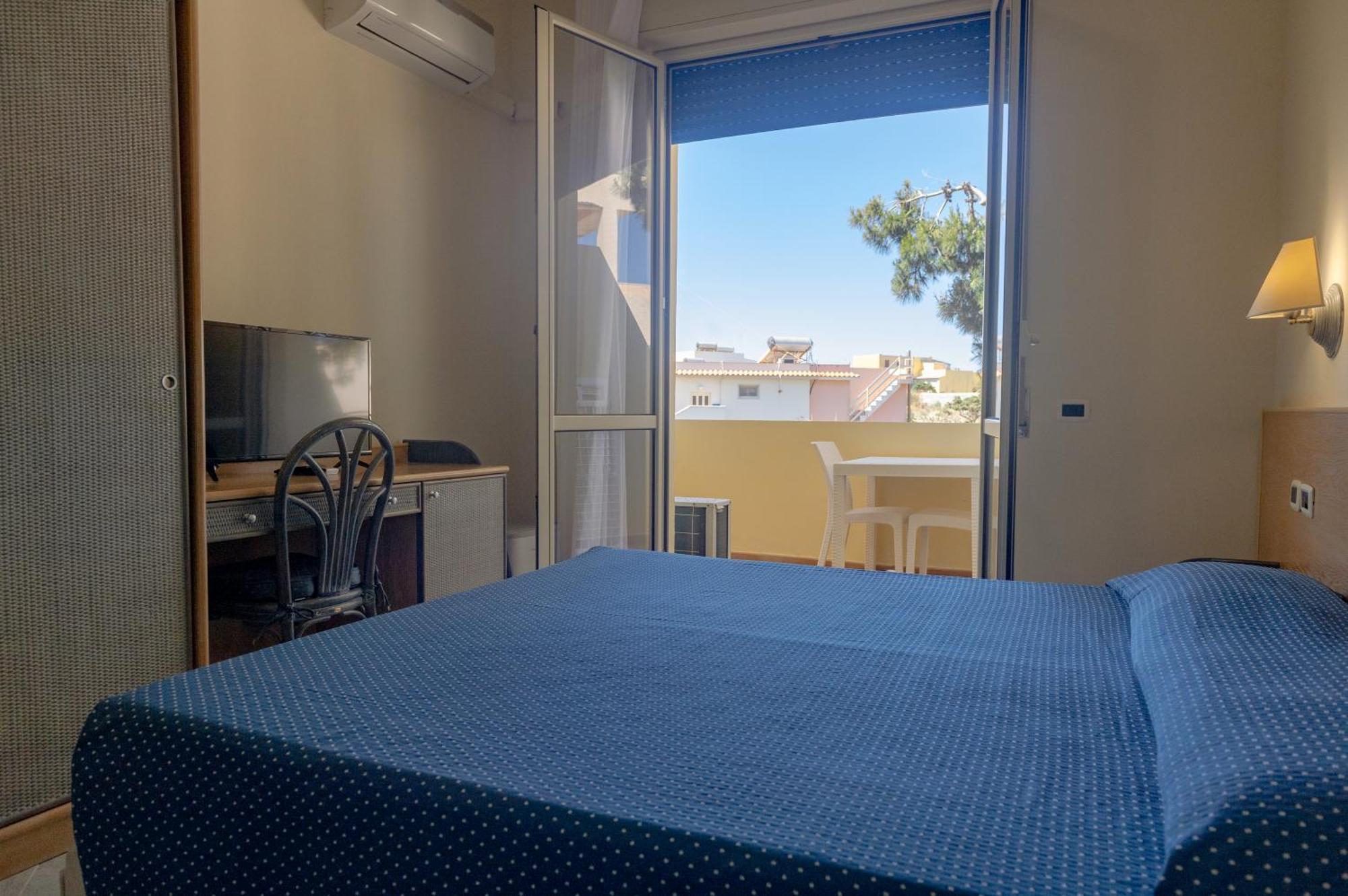 LMP Hotel Baia Turchese מראה חיצוני תמונה
